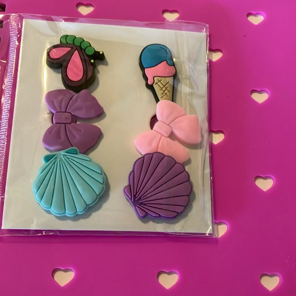 Notebook/Journal Set 1)‎ Pink Heart with Charms 2)Silicone Rubbing Grass 5x8”